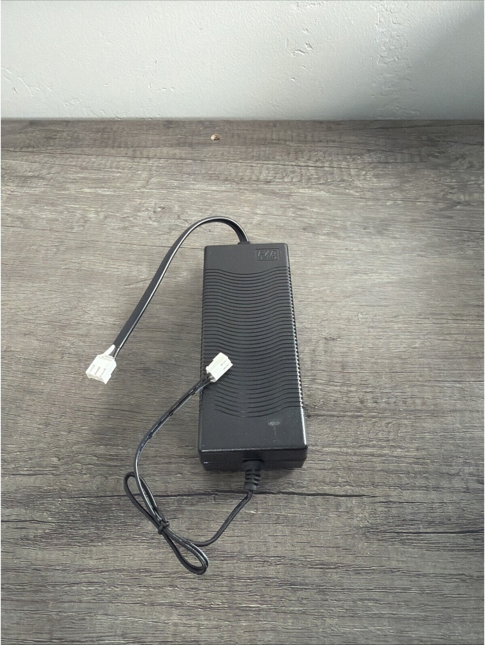 OEM  LYD2404000 24V 4A 5.5.  2.1 AC Adapter Power Supply Charger
